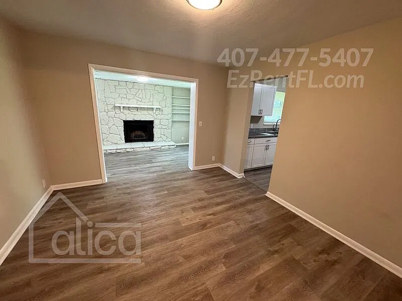 3 bed, 2.0 bath, 1575 sqft, $1,825 — Photo 2