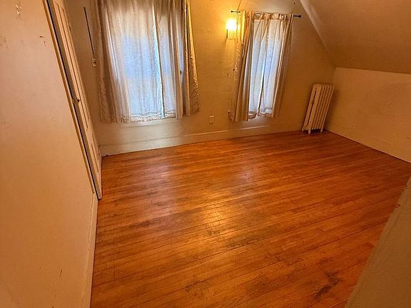 3rd image of 11 Brigham St