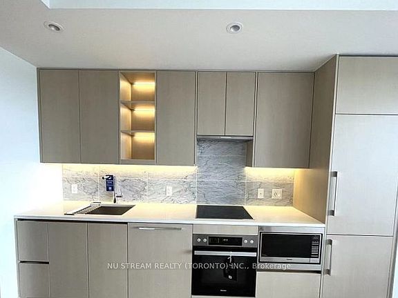 3rd image of 95 McMahon Dr #1203