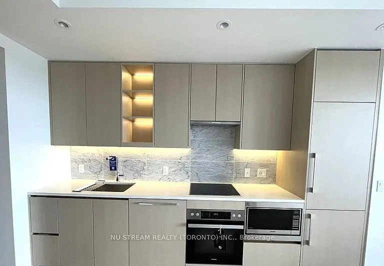 95 McMahon Dr #1203 — Photo 3