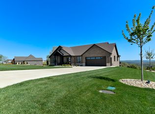 341 Sunset Dr, Saddlebrooke, MO 65630