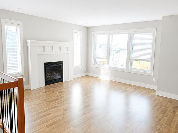 4th image of 4995 Bay Rd