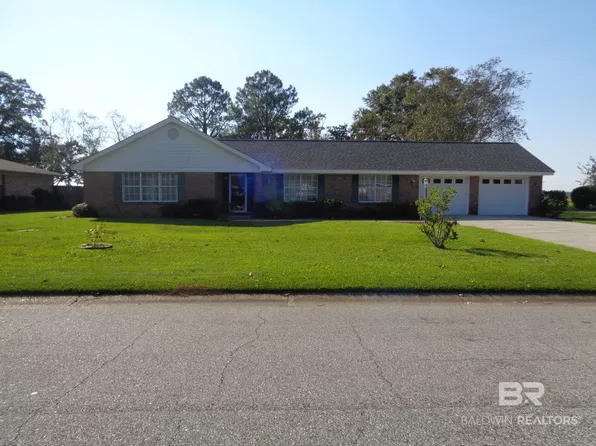 9075 Fairway Dr, Foley, AL 36535