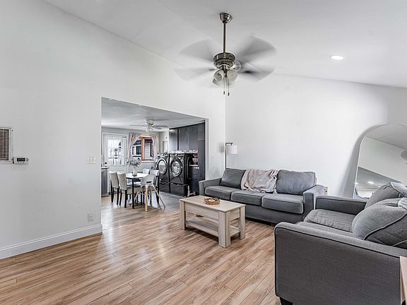 5th image of 8801 S Kilbourn Ave