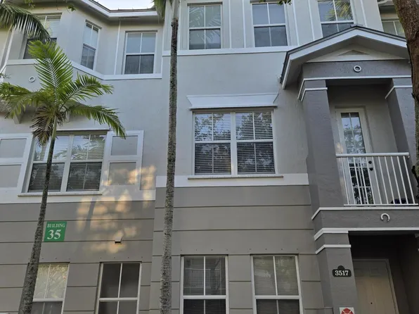 3517 Shoma Dr, Royal Palm Beach, FL 33414