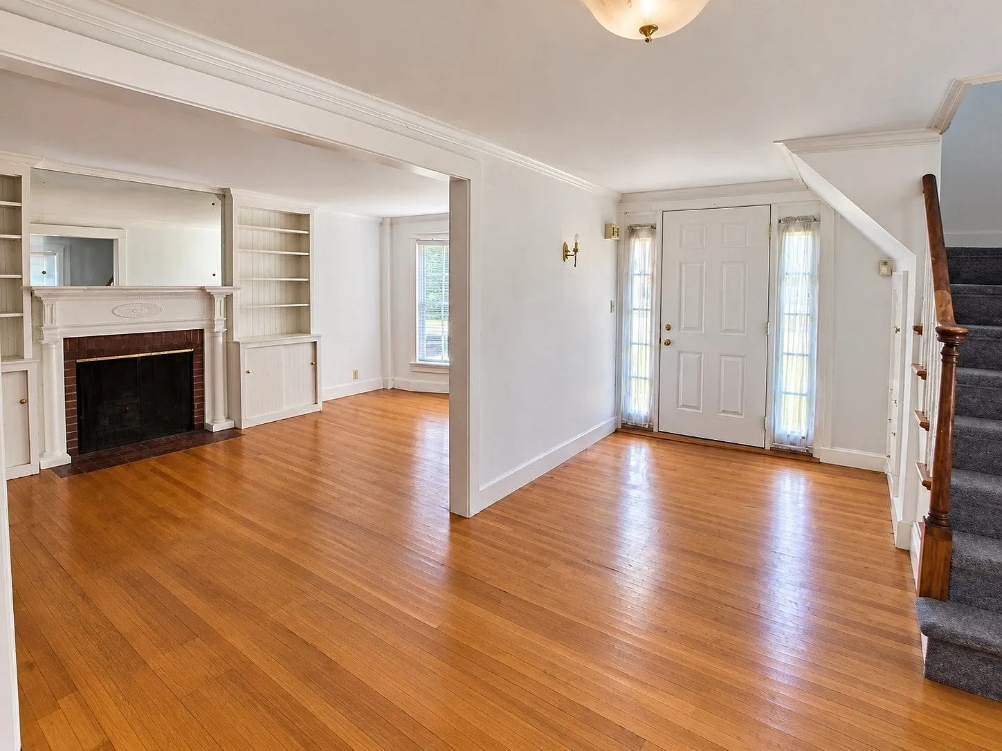 3 bed, 1.5 bath, 1500 sqft, $2,985 — Photo 3