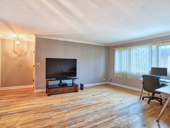 4th image of 8303 Christiana Ave #2E