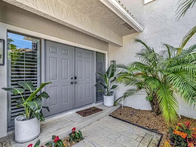 11839 Pebblewood Dr — Photo 3