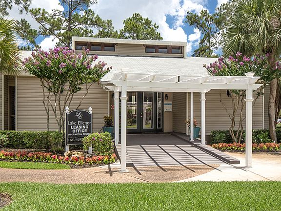 Lake Ellenor Apartments | Orlando, FL
