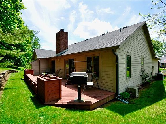 4th image of 8267 Redondo Dr