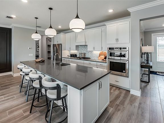 7th image of this home