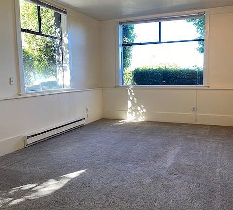 3rd image of 602 Melrose Ave E APT 101