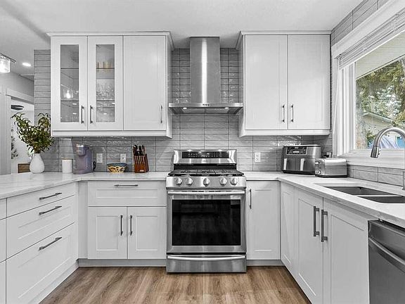 3rd image of 9963 E Wilde Rd SE