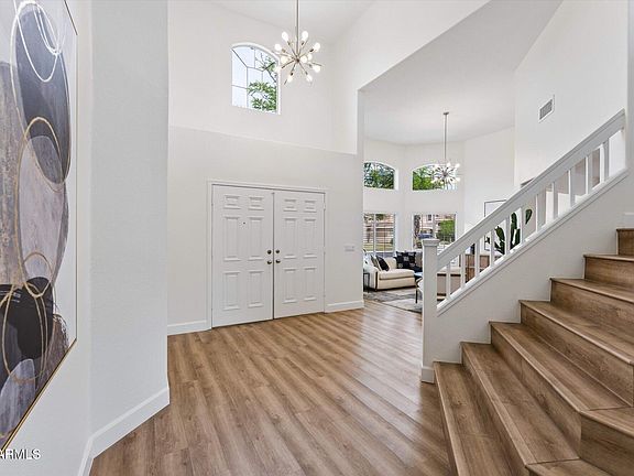 4th image of 1039 W JUANITA Avenue