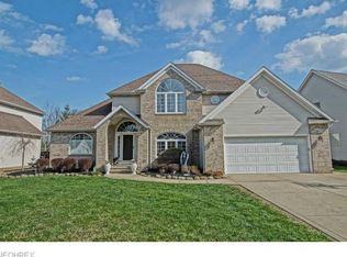 38755 N Bay Dr, Willoughby, OH 44094