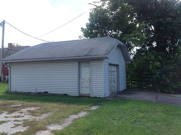 3rd image of 1432 W State St