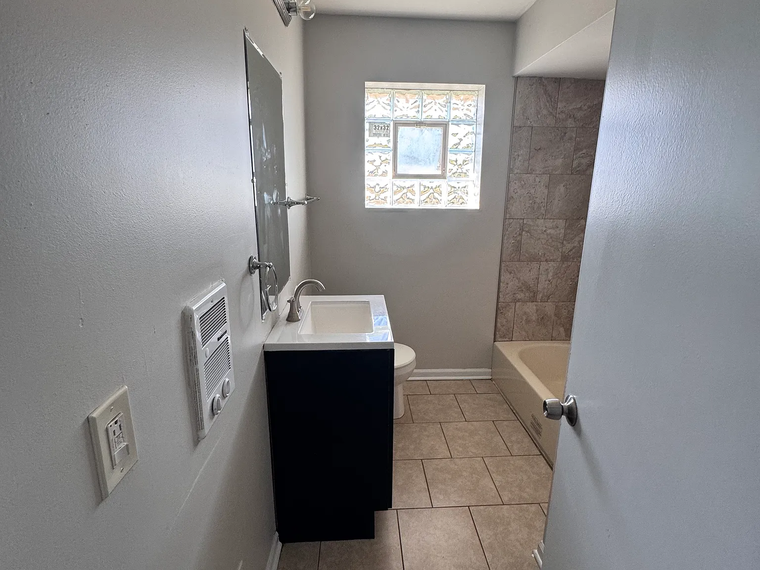 S 16th Ave, Maywood — Photo 4