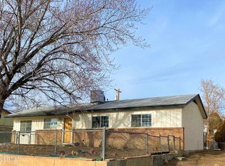 3806 Country Club Dr, Farmington, NM 87402