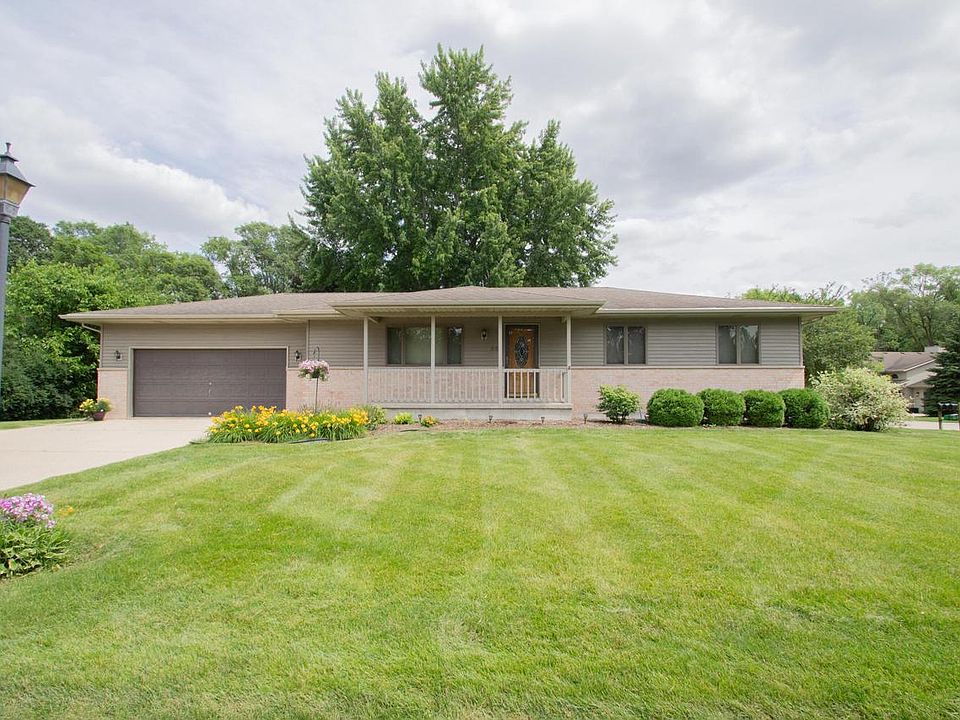 1st image of 501 Sweetbriar LANE