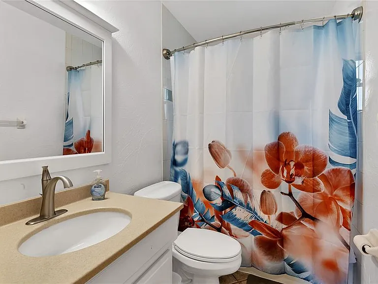 2469 Waldemere St — Photo 21