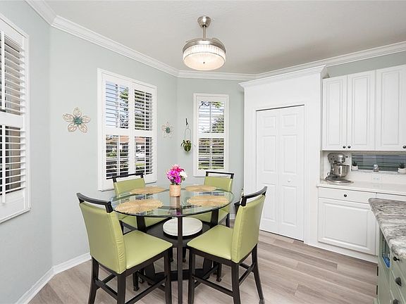 3rd image of 2472 COTTONWOOD LANE