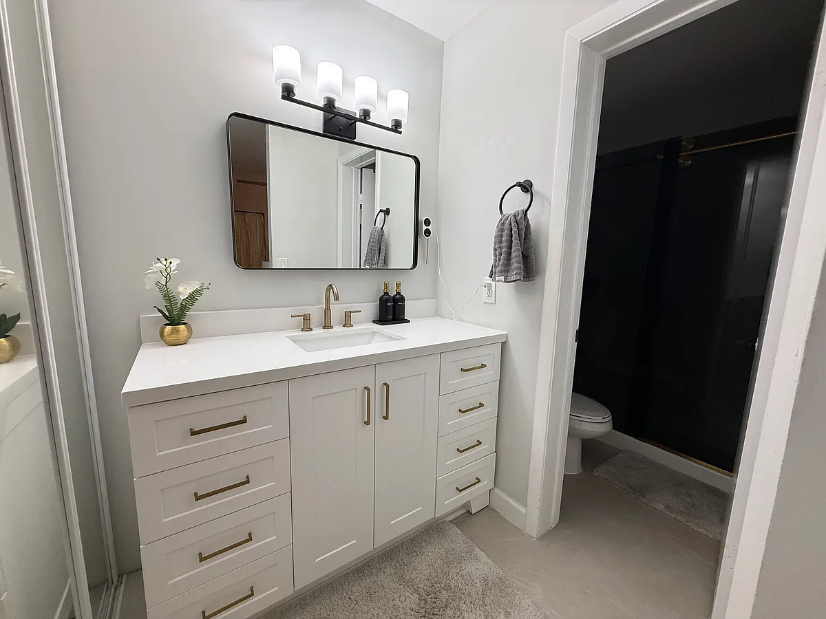 Building Photo - Cocoplum Cir