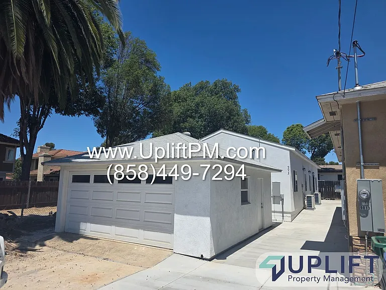 9013 Magnolia Ave — Photo 7
