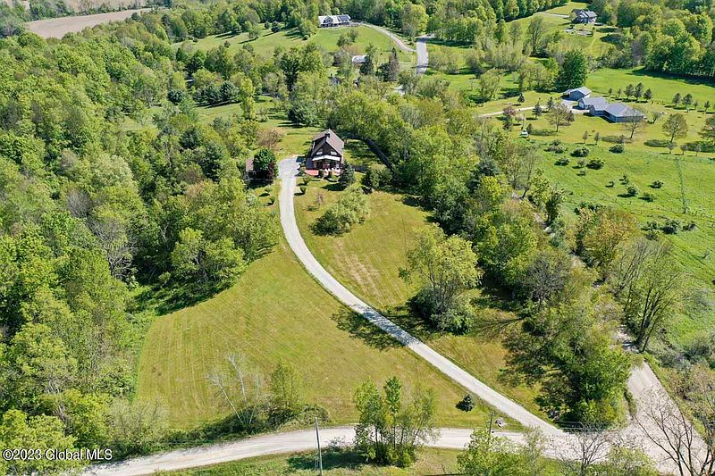 4th image of 4 Mountain View Way