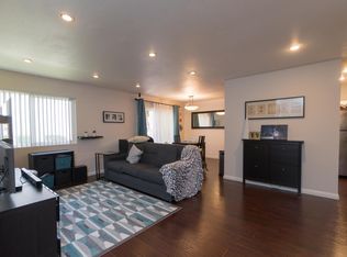 17574 Vandenberg Ln APT 3, Tustin, CA 92780