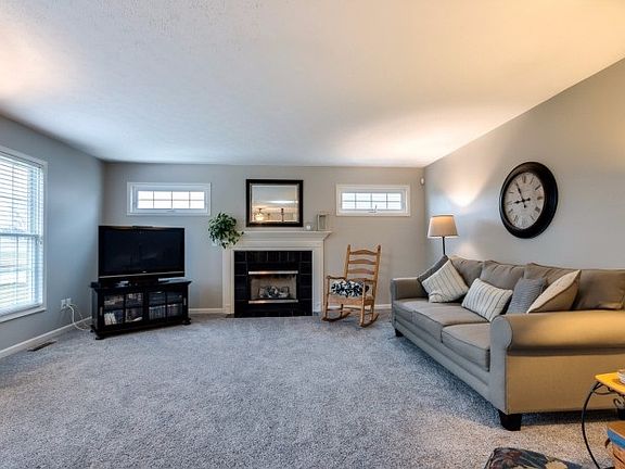 4th image of 910 Woodhouse Dr
