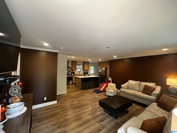 2nd image of 288 Margaret Dr