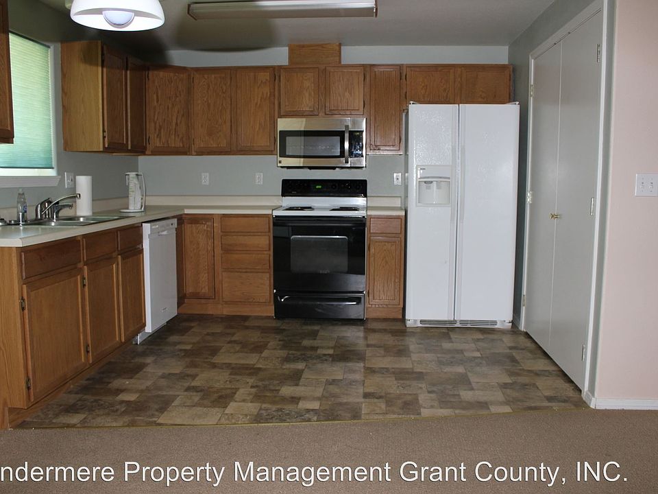 2nd image of 1129 S Bobbi Dr