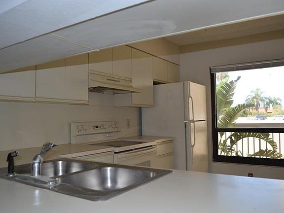 5th image of 6294 Bahia Del Mar Cir APT 212