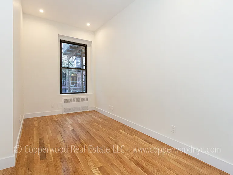 121 E 82nd St #1 — Photo 2
