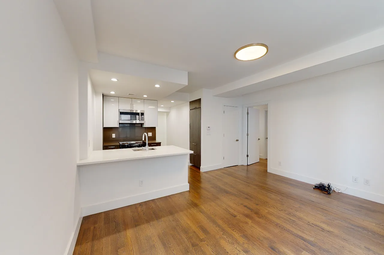 666 West End Avenue — Photo 4