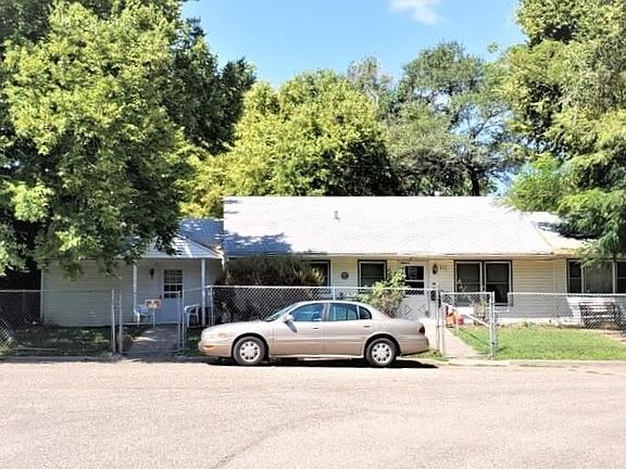 2nd image of 822 Cleary Dr