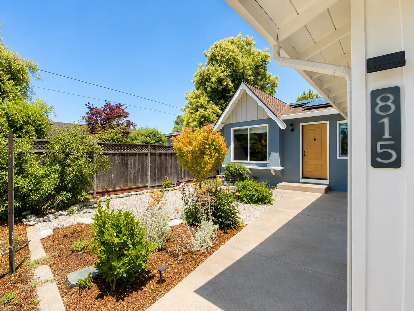 Gorgeous 3 Bedroom 2 Bath Home with Spectacular Curb Appeal! — Photo 3