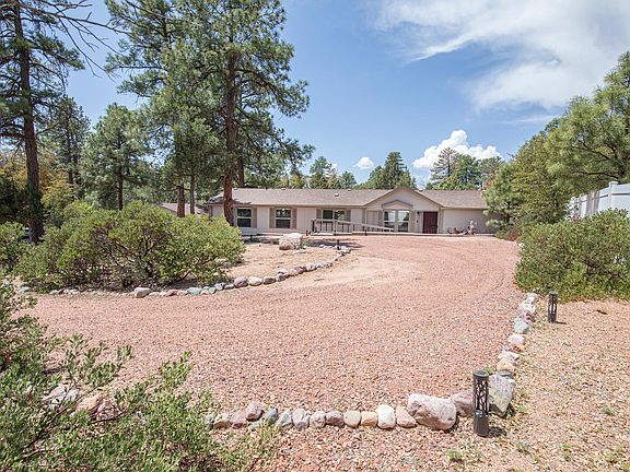 5th image of 904 N McLane Rd