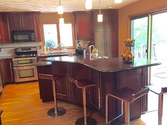 5th image of 4161 Lisi Ln