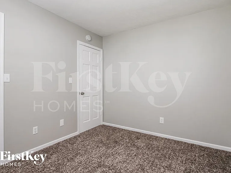 6919 Bannock Ct — Photo 12