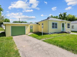 2525 32nd Ave, Rock Island, IL