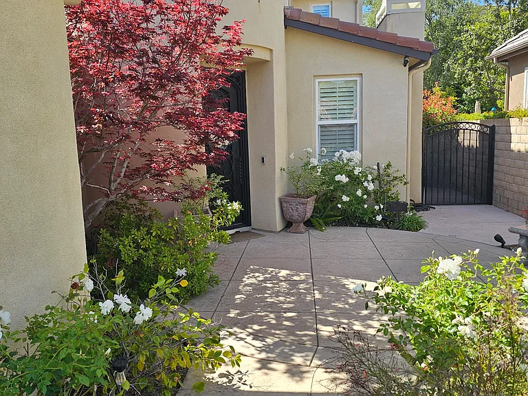 4045 Snowgoose St — Photo 2