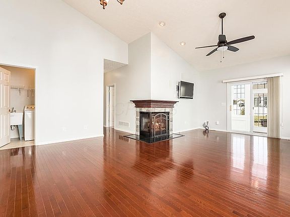 3rd image of 4997 Julia Ann Dr