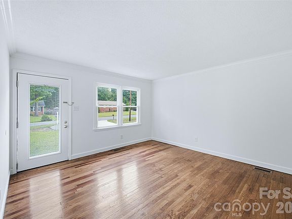 3rd image of 325 Grover Moore Pl