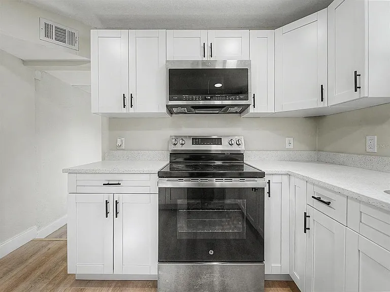 7708 Maryland Ave — Photo 10