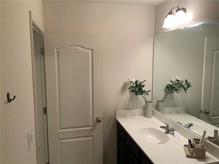 3421 Open Fields Dr — Photo 9