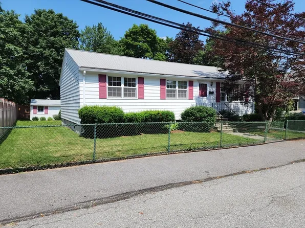 35 Moore St, Waltham, MA 02453