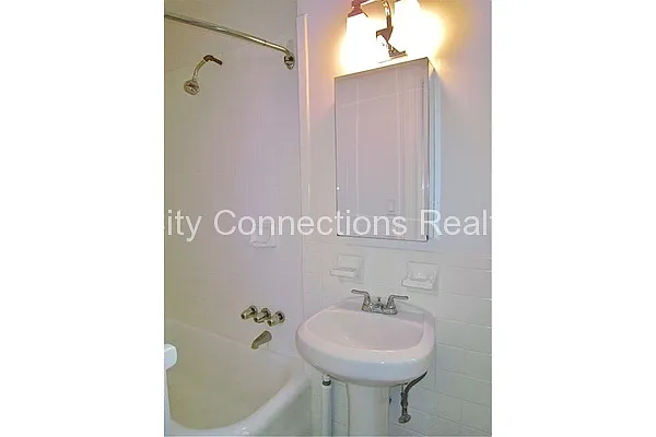 Rented by City Connections Realty | media 25