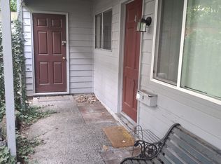 2820 NE Irving St #4, Portland, OR 97232