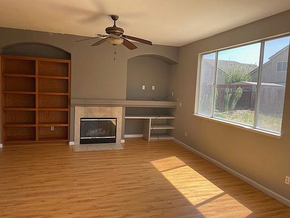 3rd image of 1404 Trellis St
